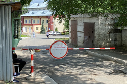 Пациент Вольской районной больницы выпал из окна и разбился