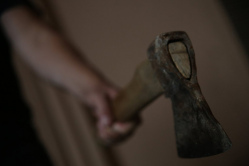 Житель Вольска не получил секса и зарубил приятеля топором