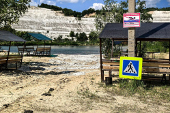 Жители сообщили о трупах в озере мелового карьера в Вольске