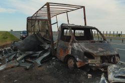 На трассе в Вольском районе сгорела «Газель» с запчастями