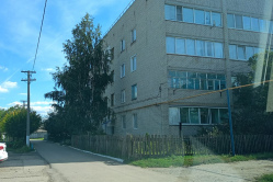 В Вольском районе на улице ограбили 7-летнюю девочку