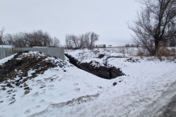 В Вольском районе педофил и Татаринов не достроили водовод