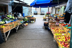 В Вольске продавщица с рынка обворовала три автомобиля