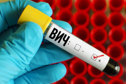 Житель Вольска с ВИЧ разливает соки