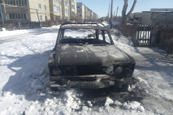 В Вольском районе сожгли машину участника СВО