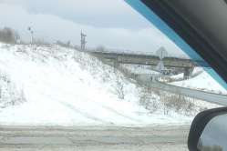 В Вольском районе из-за подозрительного предмета перекрывали мост