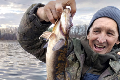 Вольский рыбак подсмотрел у Палыча, куда целовать рыбу