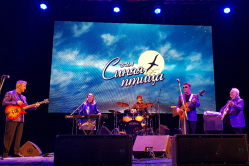 Музыканты ВИА «Синяя птица» не приехали в Вольск на гастроли