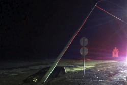 На федеральной трассе в Вольском районе «Хендай» влетел в столб