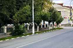 Центральный сквер Вольска хотят оставить без ограждения