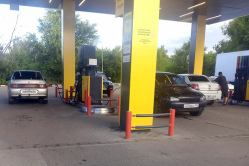 Муниципальной технике в Вольске не хотят продавать топливо по рыночным ценам