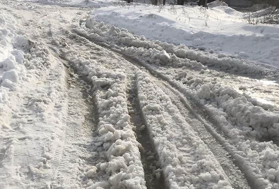 Глава отчитал подчиненных за безобразное состояние дорог и тротуаров