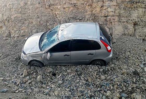 Под Вольском автоледи кувыркнулась на «Калине»