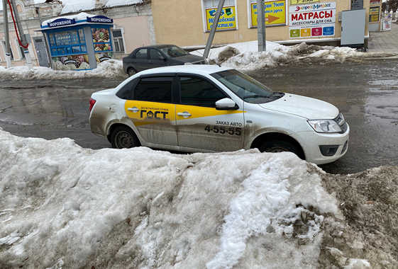 «Яндекс. Такси» не комментирует задержание водителя за педофилию