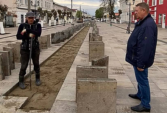 Брак на пешеходной улице Вольска устранят до Дня Победы