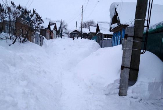 Иногородние жители боятся ехать в заснеженный Вольск