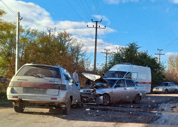 Четыре человека покалечились в ДТП под Вольском