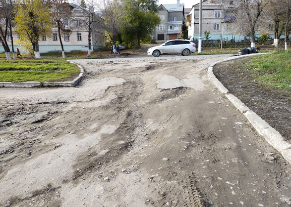 Матери готовы скинуться на ремонт у детской поликлиники