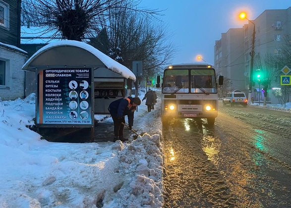 Срыв автобусного движения в Вольске глава объяснил резиной