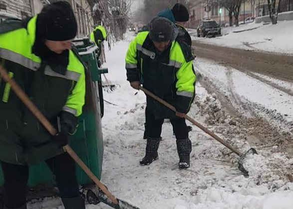 В новогодние праздники Вольск будут убирать «по графику»