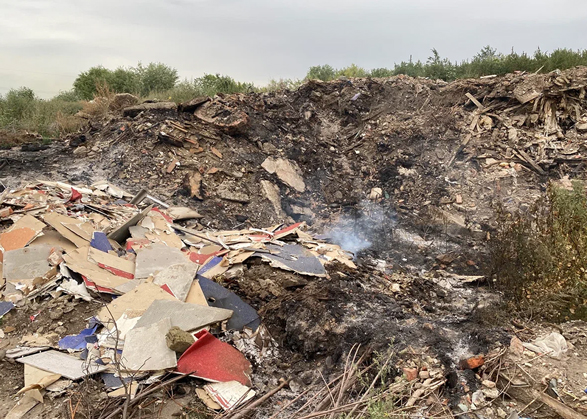 Жители Вольска задыхаются от горящей свалки