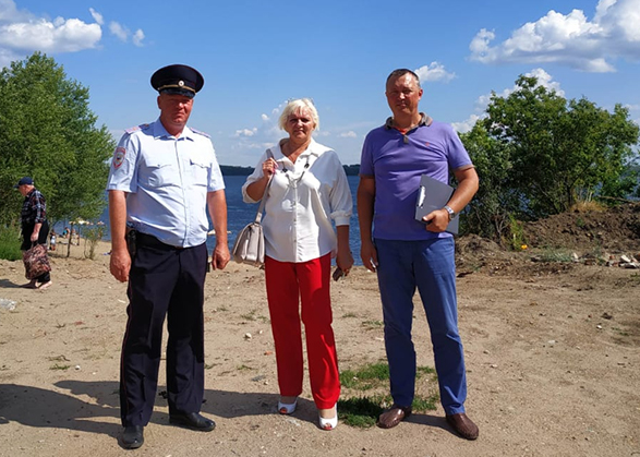 В Вольске поймали детей на купании вне пляжа