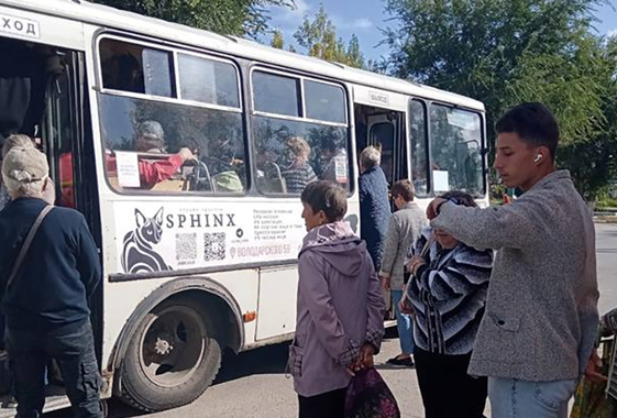 Жители Вольска жалуются на переполненные автобусы