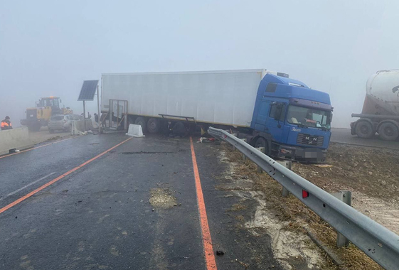 На трассе в Вольском районе столкнулись пять автомобилей