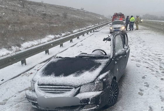 На трассе в ДТП с грузовиком разбилась семья из Вольска