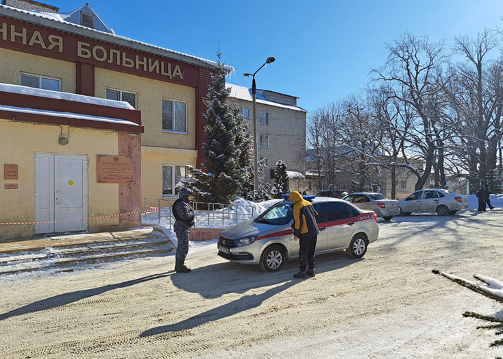 В Вольскую больницу вызвали Росгвардию из-за подозрительной сумки