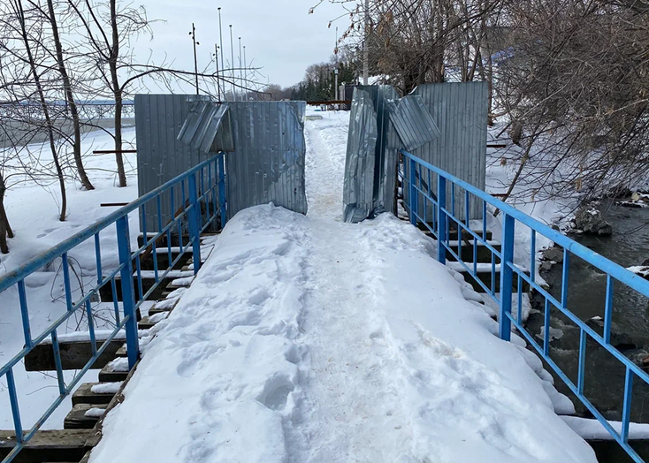 Жители Вольска пожаловались на неприятный запах от реки