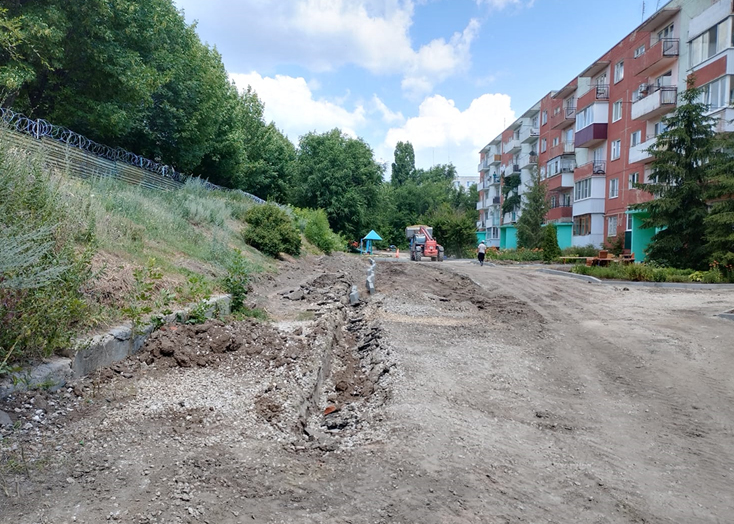 В Вольске после ремонта дворов установят детские площадки