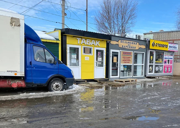 В Вольске супруги торговали контрафактом ради лечения от онкологии