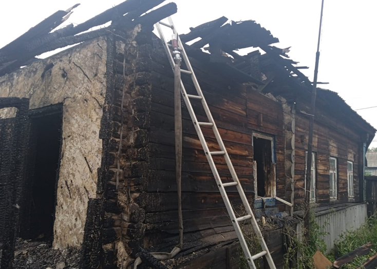 В селе Черкасском на пожаре погибли двое мужчин