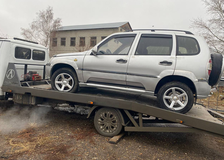 В Вольске конфискованные за пьяную езду автомобили отдали на СВО