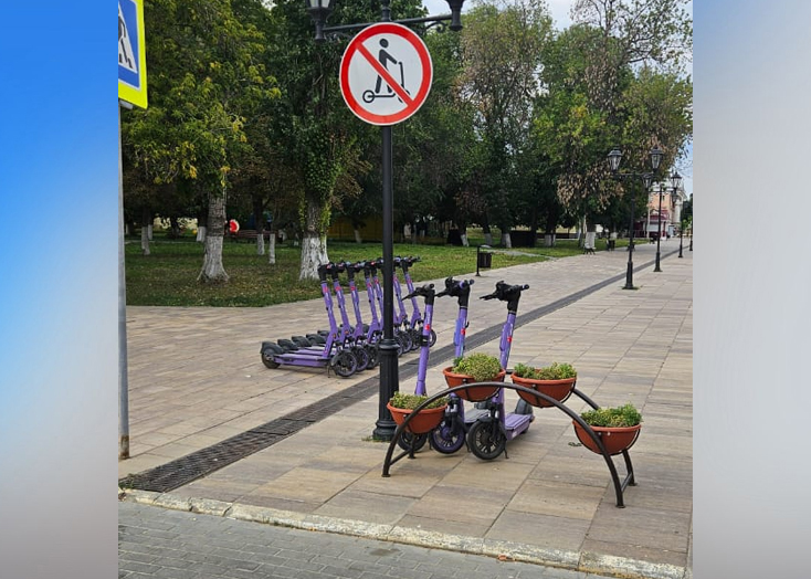Запрет на электросамокаты в центре Вольска не работает