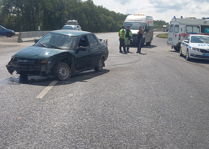 В Вольском районе семья покалечилась в ДТП