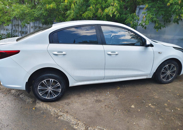 У жителя Вольска за долги по алиментам арестовали Kia Rio
