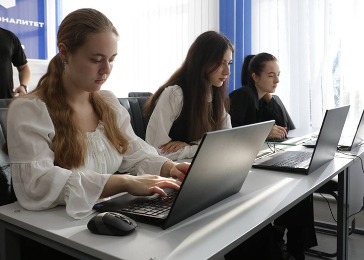 Спикера заинтересовало место работы выпускников колледжей из Вольска