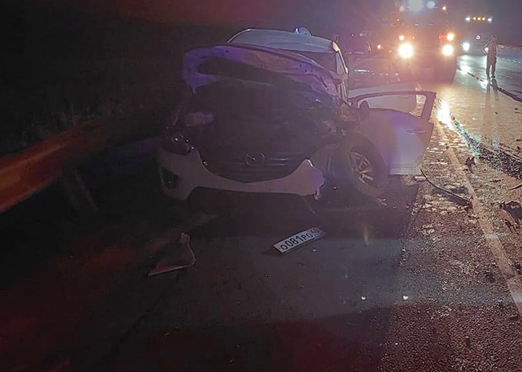 В Вольском районе водитель «Мазды» врезался в фуру и погиб