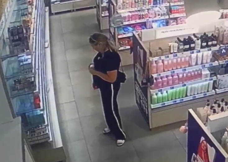 Жительница Вольского района обворовала «Лэтуаль»