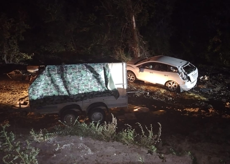 В Вольском районе водитель «Мазды» пострадал в ДТП с деревом