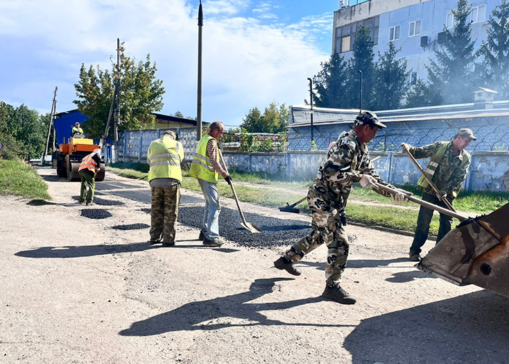 В Вольске подремонтировали подъезд к районной больнице