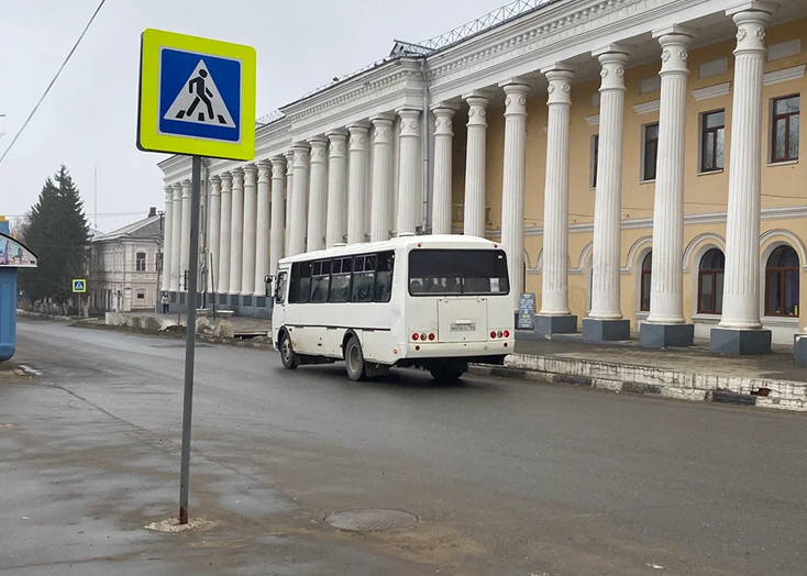 В Вольске не хватает водителей пассажирских автобусов