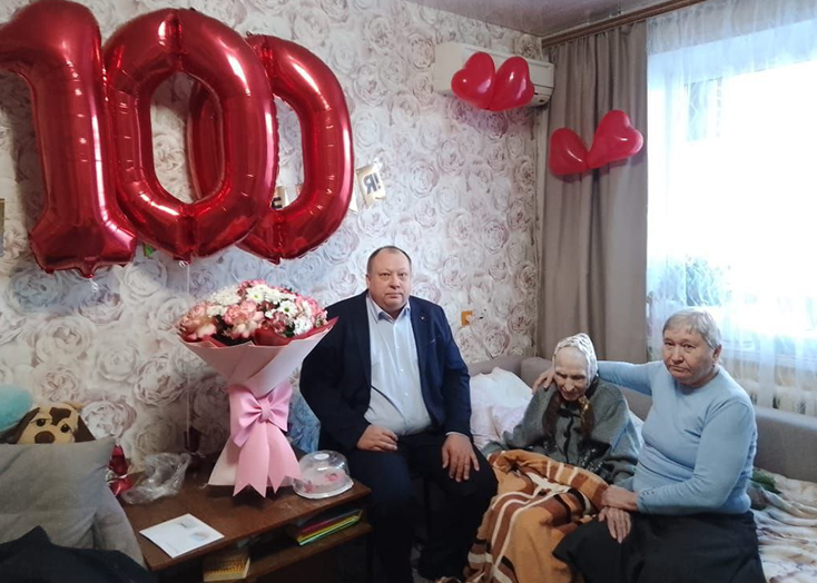 Вольской долгожительнице исполнилось 100 лет