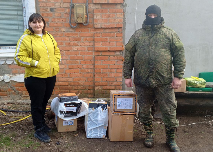 Многодетная мать из Вольска на личном автомобиле отвезла помощь в зону СВО