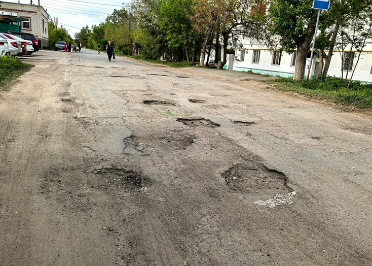 В Вольске определили дороги для ремонта на губернаторские 30 миллионов