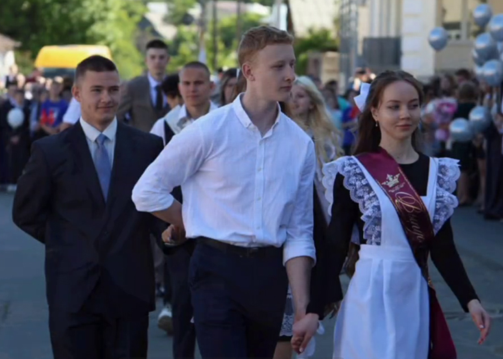Озвучено количество выпускников в Вольском районе