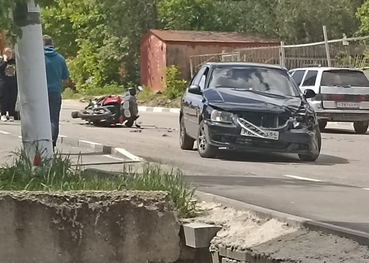 В Вольске пенсионер на иномарке сбил мотоциклиста