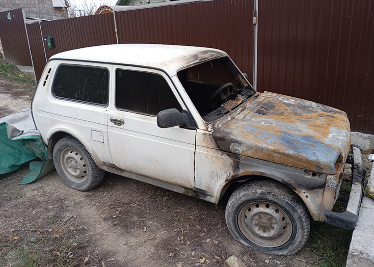 У жителя Вольска во время рыбалки сгорел автомобиль